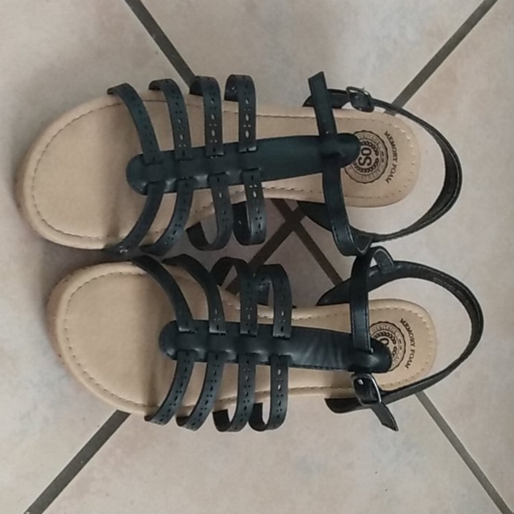 So black and brown hight heels